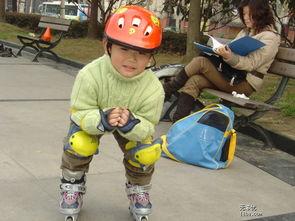 成人轮滑翻车现场视频,轮滑翻车现场视频揭秘