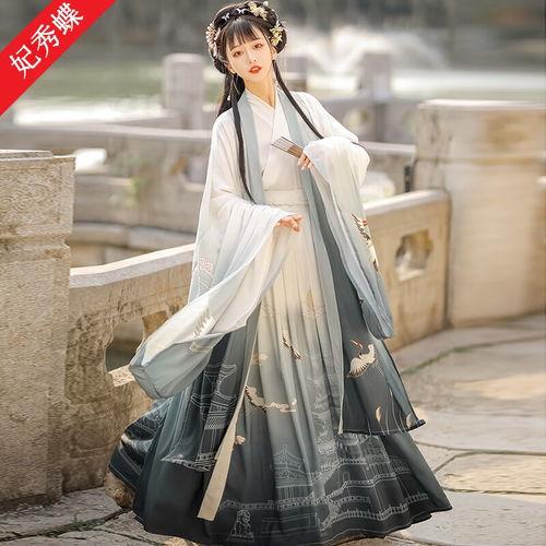 遮肚子成人女汉服视频,揭秘遮肚子成人女汉服的时尚魅力